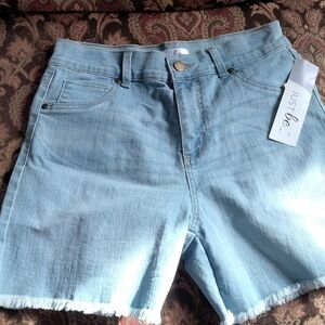 Just Be Women's Light Blue Denim Shorts
